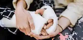 باز کردن گچ در منزل کرج